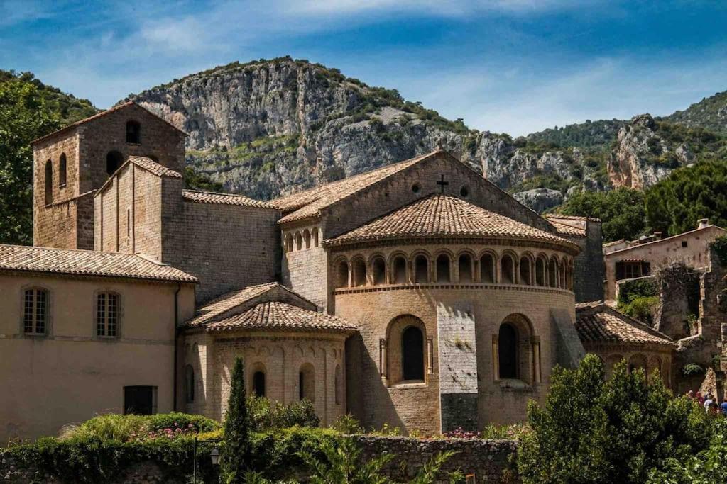 Maison Avec Exterieur Proche Saint Guilhem Le Desert 外观 照片