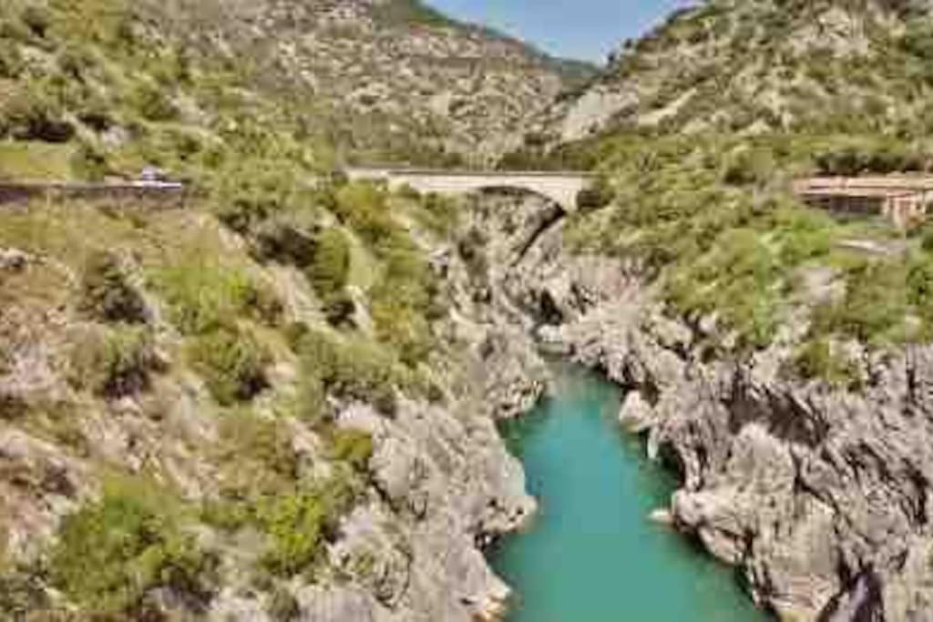 Maison Avec Exterieur Proche Saint Guilhem Le Desert 外观 照片